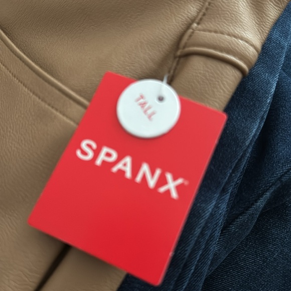 Spanx leather like straight leg pants - Picture 6 of 6